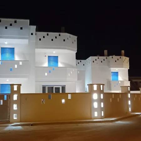 Panthenon 4.0 3* マリーナ・ディ・マンカヴェルサ